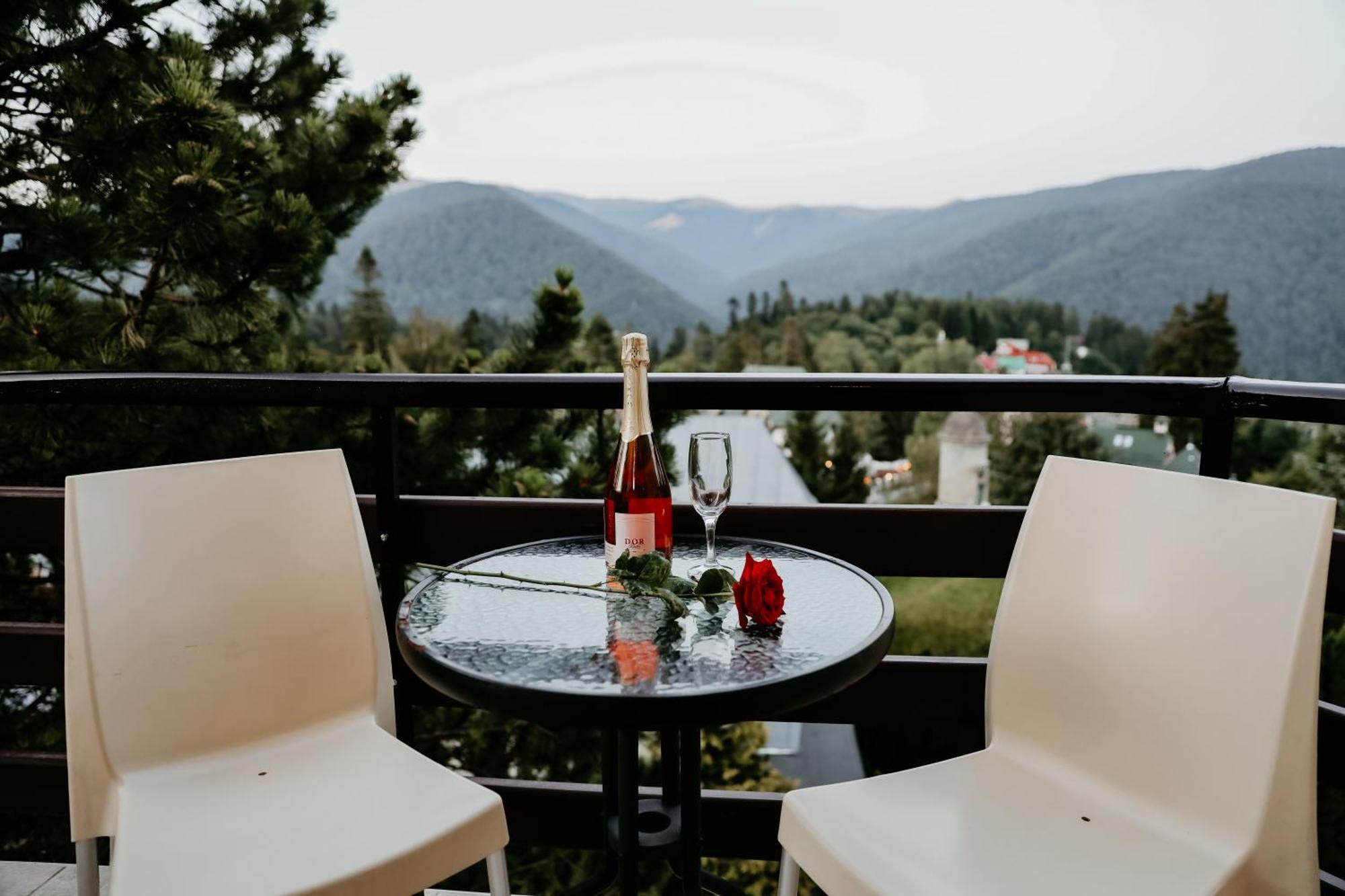 Hotel Marea Neagra Sinaia Esterno foto