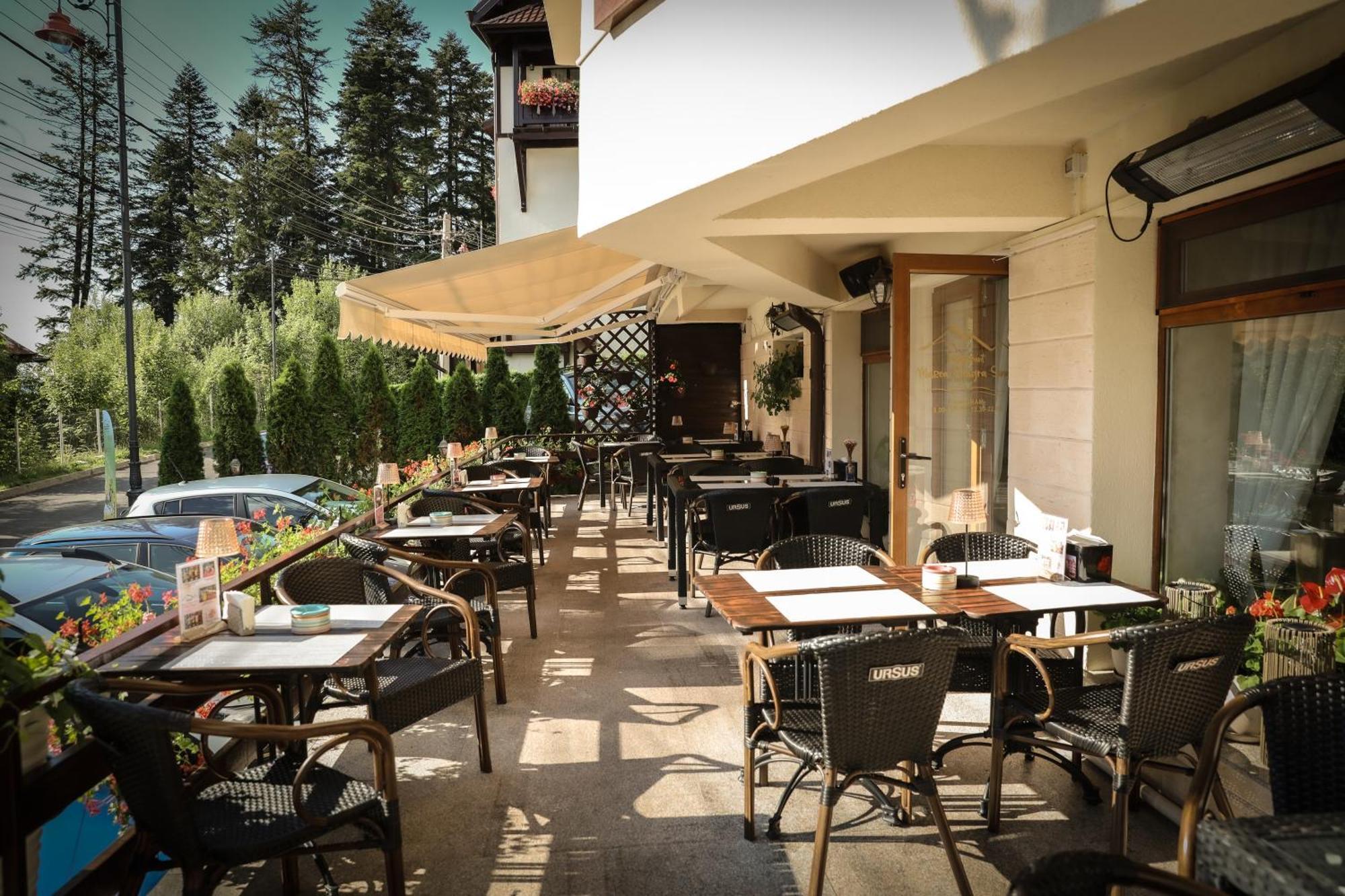 Hotel Marea Neagra Sinaia Esterno foto