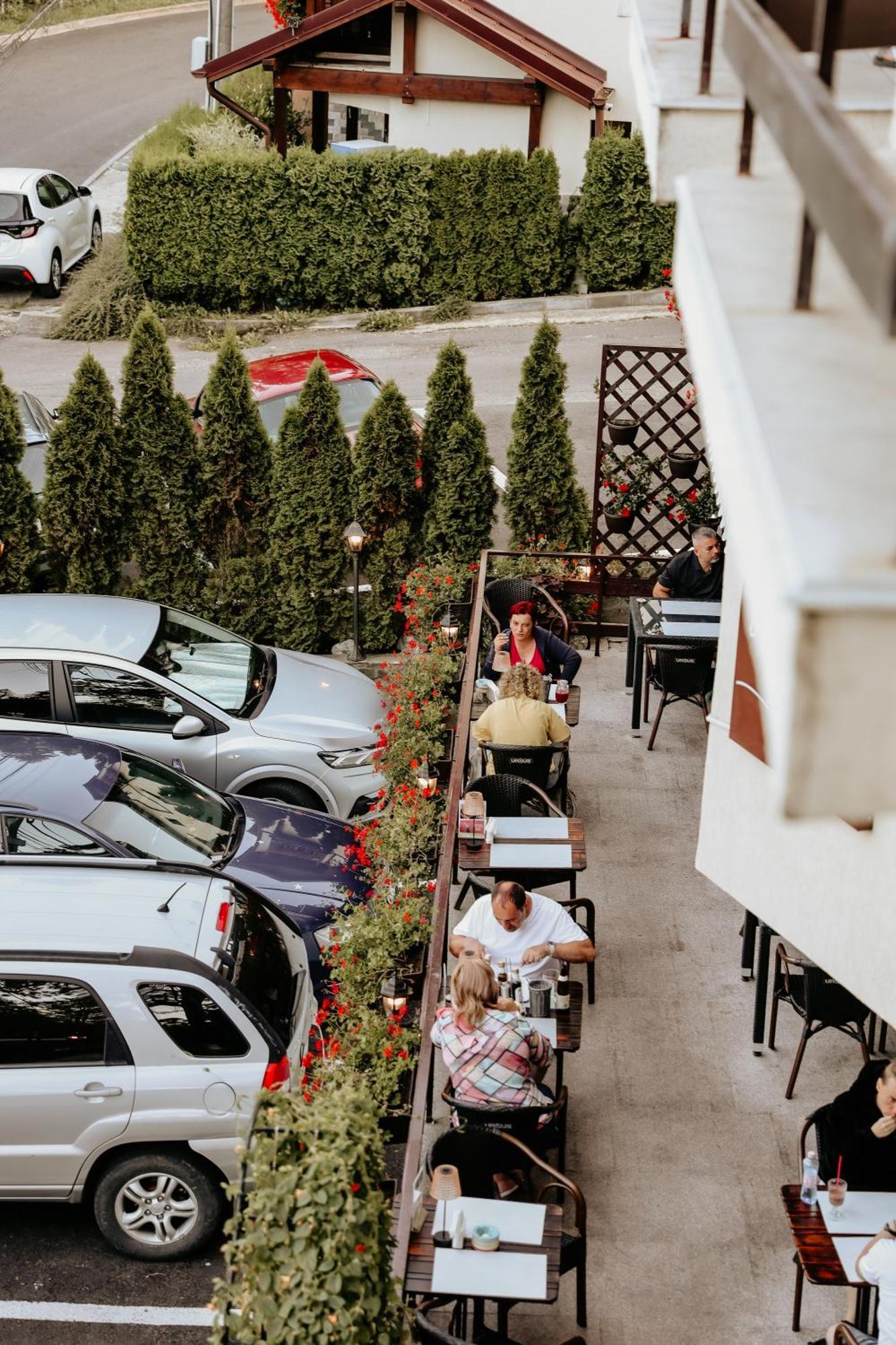 Hotel Marea Neagra Sinaia Esterno foto