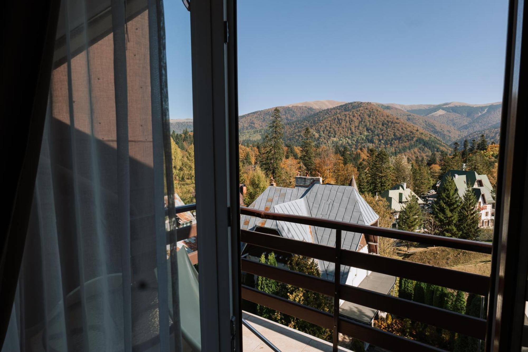 Hotel Marea Neagra Sinaia Esterno foto