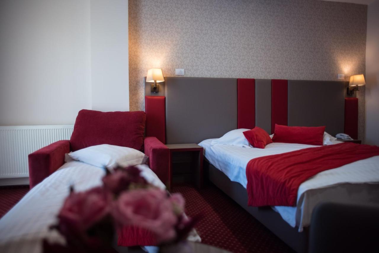 Hotel Marea Neagra Sinaia Esterno foto